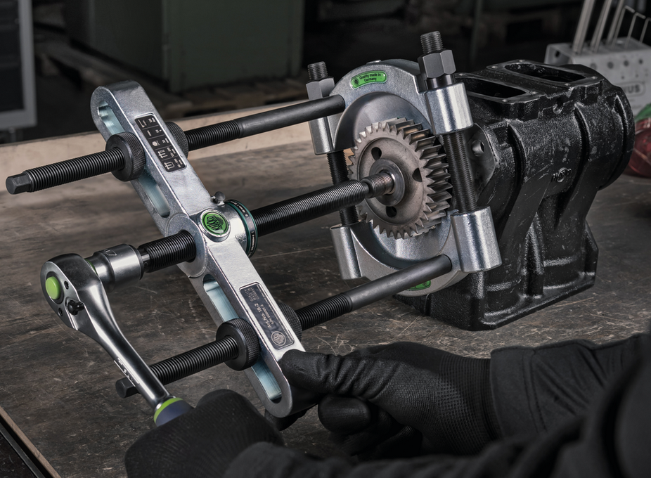 18-2 Kukko Pulling Device for use with Series 17, 15, 18-AS and 18-A