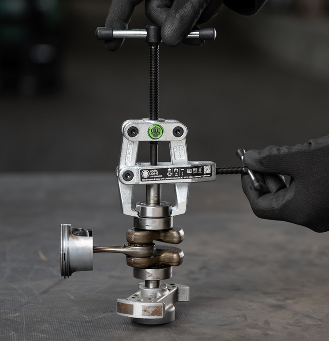 204-0 Kukko 2-Jaw Bearing Puller "Cobra" with Separating Claw and Side Clamp